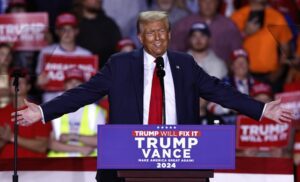 Expertos: Planes de deportaciones masivas de Trump “devastarían” la economía de EE. UU.