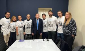 González Urrutia se reúne con familiares de presos políticos