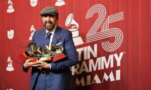 Juan Luis Guerra triunfa en la celebración de los 25 años de los Grammy Latinos