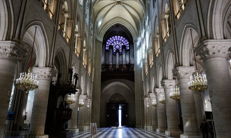 Francia desvela una Notre Dame deslumbrante antes de su reapertura en diciembre