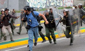 Reportan que violaciones a la libertad de expresión bajaron un 50 % en octubre
