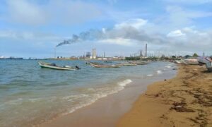 Pescadores de Falcón llegan cerca de Aruba a trabajar debido a derrames petroleros