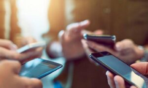 MinEducación reporta muerte de 2 adolescentes por retos virales de redes sociales