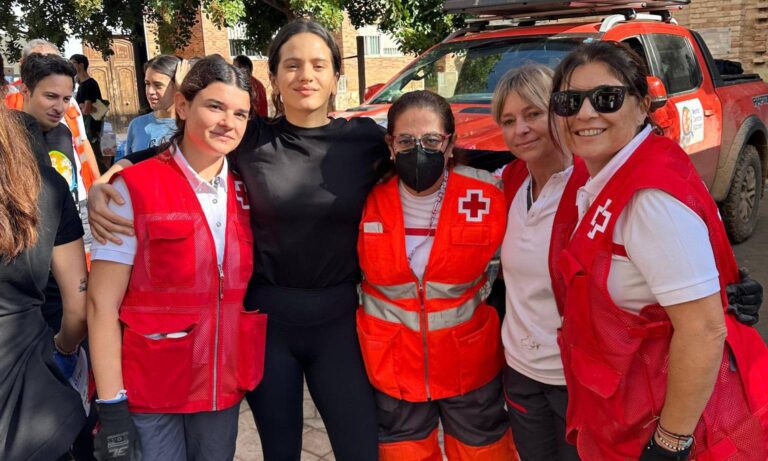 Rosalía visita a damnificados por la Dana en la Comunidad Valenciana