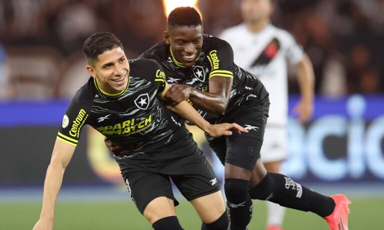 Jefferson Savarino es la figura en la goleada del Botafogo ante Vasco de Gama