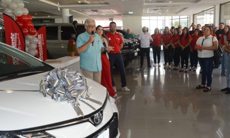 Toyoccidente revoluciona la experiencia de sus clientes con entrega masiva de vehículos