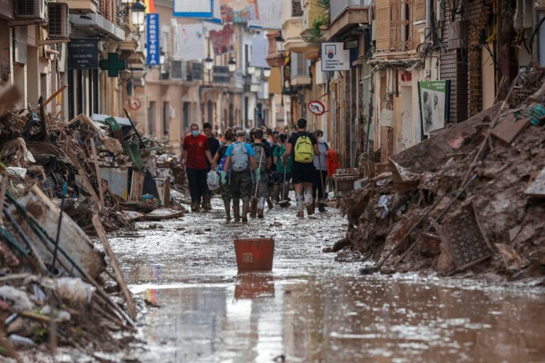 Venezolanos en tragedia de Valencia: “Es casi igual al deslave de Vargas”