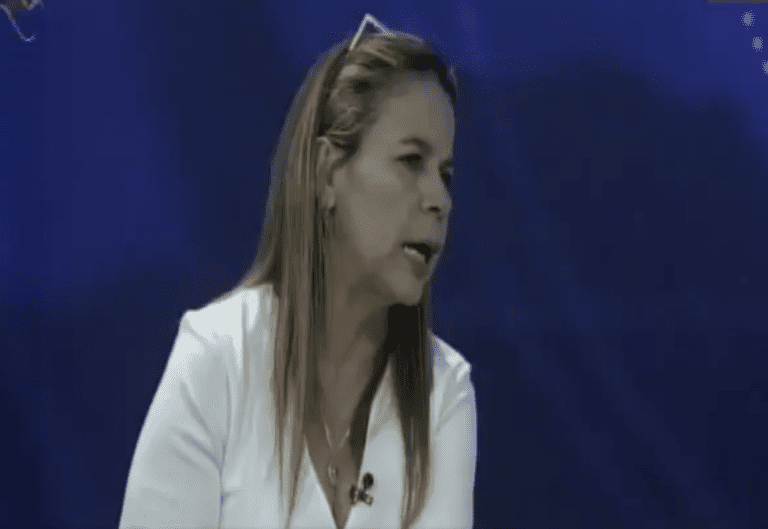 Iris Varela propone confiscar bienes a Machado y la tacha de “prostituta”