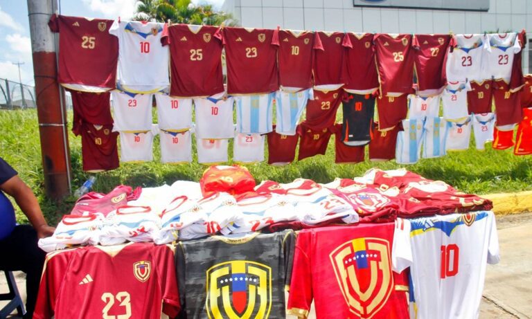 Maturín se tiñe de vinotinto y registra un incremento de la actividad comercial