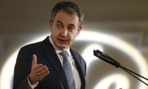 Zapatero aboga por un diálogo político porque “es la única salida” a la situación del país