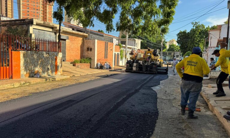 Gobernación del Zulia continúa con la recuperación vial en el sector Valle Frío de Maracaibo