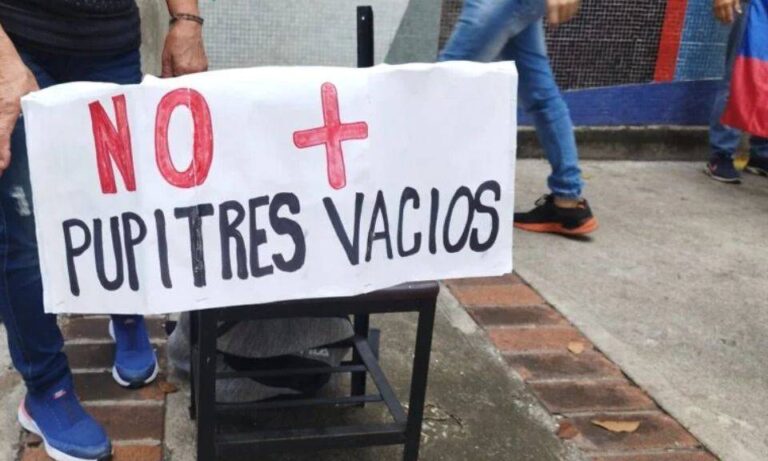 Docentes exigen respetar derechos de adolescentes detenidos tras el 28J