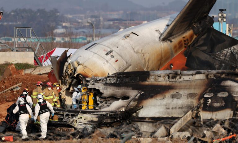 Accidente aéreo en Corea del Sur deja 179 fallecidos y solo dos sobrevivientes