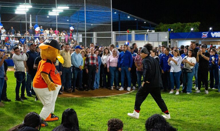 Gobernador inaugura el Centro Cultural y Deportivo Simón Bolívar en Maracaibo