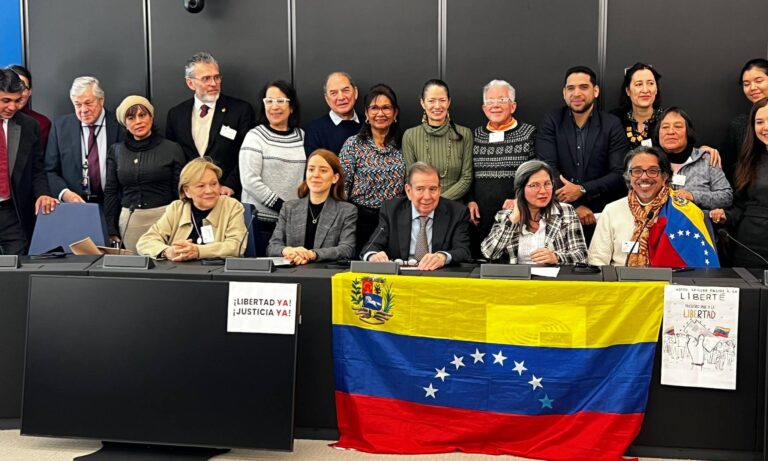 González Urrutia se reúne con migrantes en Estrasburgo: Me dieron “energía y esperanza”