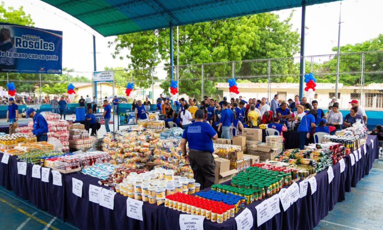 La Gobernación del Zulia extiende la Feria de la Hallaca en Maracaibo