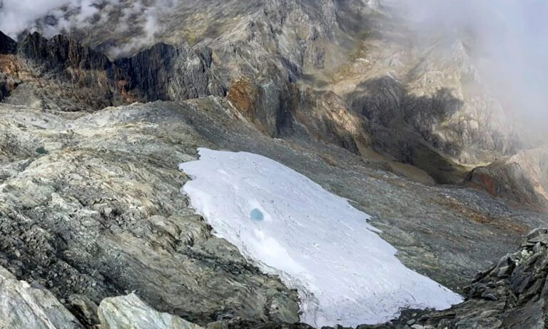 Aseguran que deshielo del último glaciar del país se redujo por implementar un manto biotextil