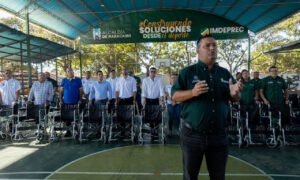 Programa ‘Sueños sobre Ruedas’ de la Alcaldía cierra 2024 con entregas a más de 800 personas