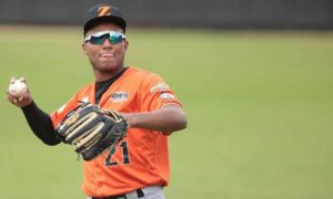 Jackson Chourio anuncia su incorporación a las Águilas del Zulia