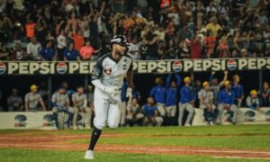 Jackson Chourio tras estrenarse con las Águilas del Zulia: “Veo al grupo muy unido”