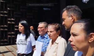 Familiares de Jesús Armas se plantan frente al MP: Exigen información sobre el dirigente