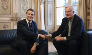 El primer ministro francés Michel Barnier presenta su renuncia a Emmanuel Macron