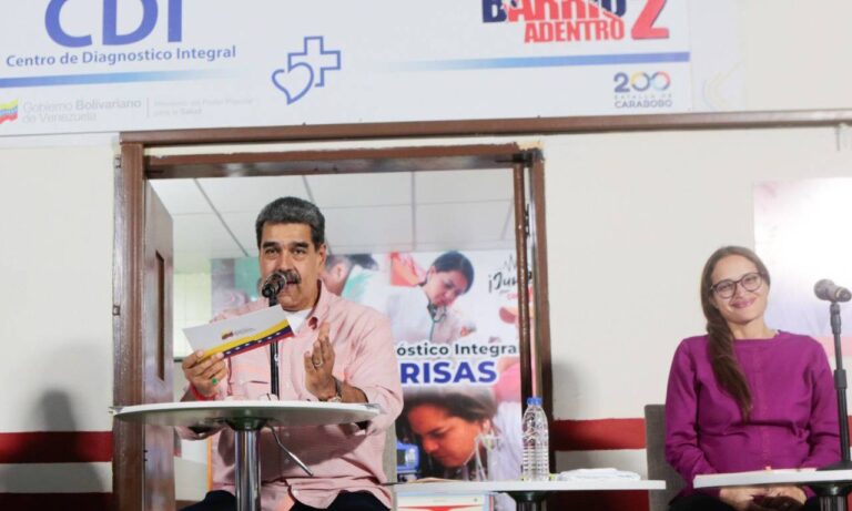 Maduro: Conformé un equipo de asesores para pensar una “gran reforma constitucional”