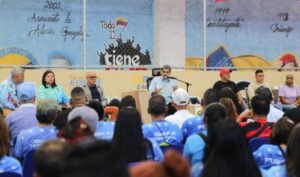 Maduro acusa a González Urrutia de estar “violando” su derecho de asilo en España