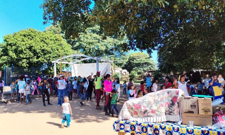 La actividad “Una mañana de alegría” lleva sonrisas a 200 niños en Villa Soberana