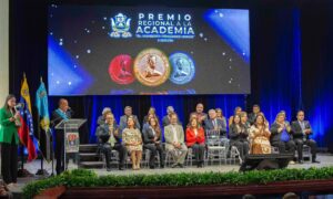 Rosales condecora la excelencia con el Premio Regional “Dr. Humberto Fernández Moran”