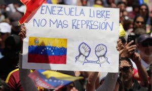 Exigen al Gobierno la “reparación integral” a víctimas de violaciones a DD. HH.