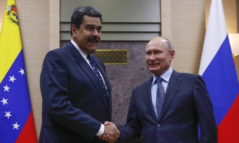 Putin invita a Maduro a Moscú para firmar tratado de asociación