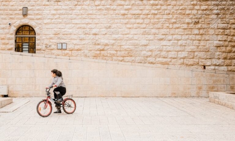 ¿Qué deberías tener en cuenta al comprar bicicletas para bebés y niños que están aprendiendo a andar?