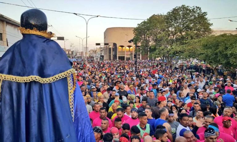 Unos 19 grupos de chimbángueles acompañarán a San Benito en su procesión en Cabimas