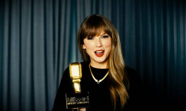 Taylor Swift se convierte en la cantante con más premios Billboard de la historia