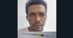 Agrede, amenaza e intenta inyectar a su expareja con una vacuna para animales