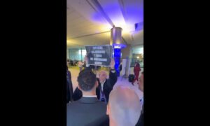 Tildan en el Parlamento Europeo a Zapatero de ser “mano derecha” de Maduro