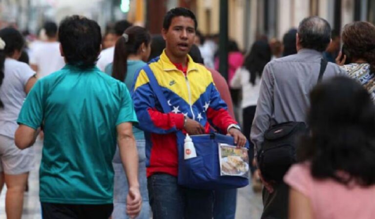 Comité de la ONU pide a Perú facilitar regularización de trabajadores venezolanos