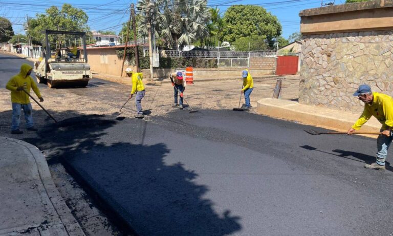 Gobernación inicia proyecto de reacondicionamiento vial en San Miguel