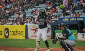 Águilas del Zulia cede el triunfo a los Bravos de Margarita