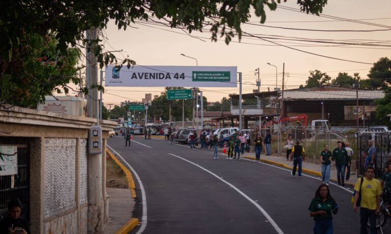 Alcaldía entrega primera fase de asfaltado, señalización y demarcación en Lago Azul