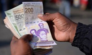 Gobierno de Nicolás Maduro recauda casi un 49 % más en impuestos en 2024 en comparación al 2023