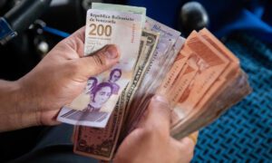 El dólar oficial supera la barrera de los 150 bolívares