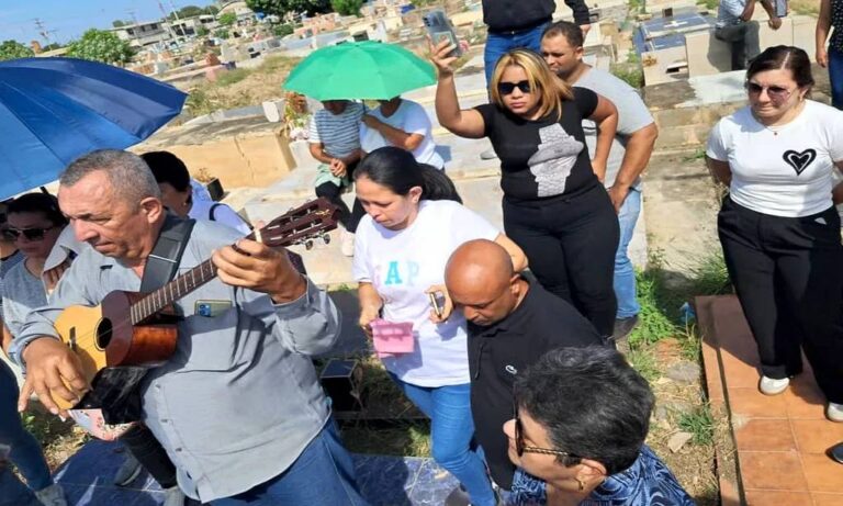 Rinden homenaje en Cabimas al cantante Geomar Primera en su sepelio