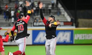 Cardenales reacciona y derrota a Bravos en Margarita