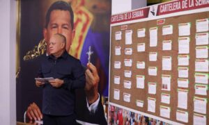 Gobierno distribuirá carteles de “se busca” contra siete expresidentes latinoamericanos