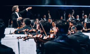 Ovacionan a Gustavo Dudamel y la Orquesta Sinfónica Simón Bolívar en París
