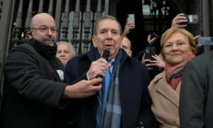 Exmandatarios piden a la OEA gestiones para que González Urrutia asuma la Presidencia