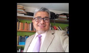 Liberan al periodista y docente universitario Edinson Castro