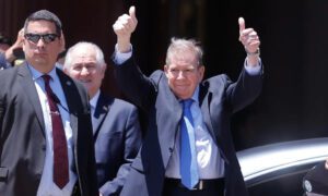 González Urrutia cancela agenda en EE. UU. tras secuestro de su yerno y viaja a Panamá
